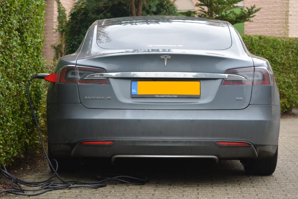 electric car 513627 9 » टेस्ला का गोपनीय व्यापार मॉडल || How Tesla earns Money ? Elon Musk