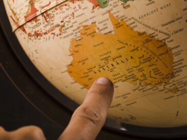 person s finger pointing australia country globe 19 » सिंधु घाटी सभ्यता का रहस्य