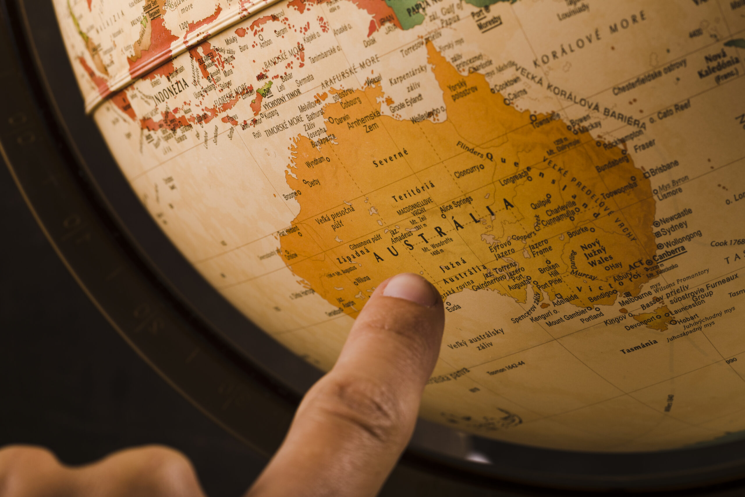 person s finger pointing australia country globe scaled 1 » सिंधु घाटी सभ्यता का रहस्य