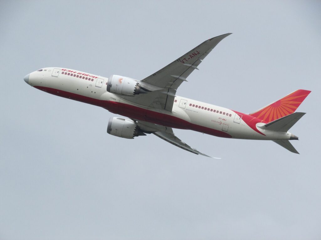 plane spotting gcdddd7e1f 1280 3 » "दुनिया की सर्वश्रेष्ठ हवाई यात्रा सेवा"|| Air India || Why Air India Fail || JRD Tata